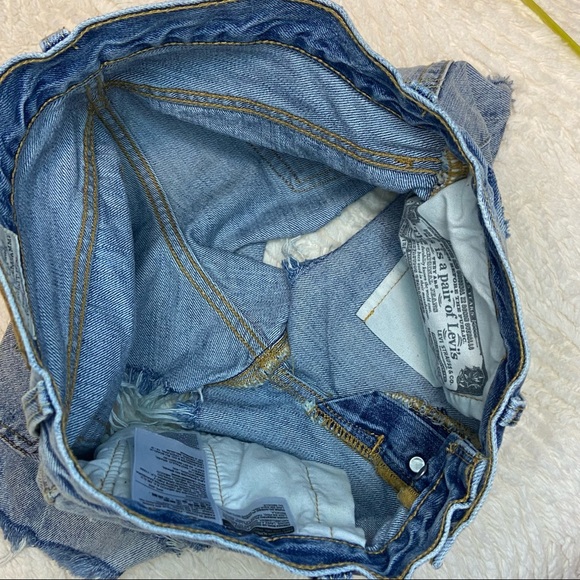 LEVI’S 501 | Med Light Wash Denim Jean Cut Off Shorts - Size: 25 - Picture 13 of 14